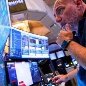 Dow Jones Stock Markets Surge to Record Highs Amid Trade Talks - Thumbnail