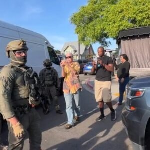 Chaos at San Diego Restaurant: Immigration Raid Shakes Community - Thumbnail