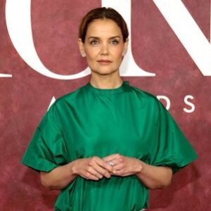 Katie Holmes Dazzles at the 2025 Tony Awards in Stunning Outfit - Thumbnail
