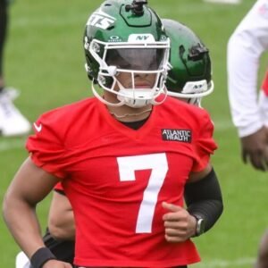 Justin Fields Suffers Injury: What Happens Next for the Jets? - Thumbnail