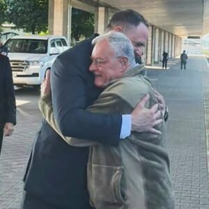 Mark Rutte Meets with Trump: A Shift in Ukraine Support Strategy - Thumbnail