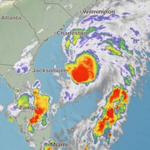 Tormenta Tropical Chantal: Alertas y Consecuencias en EE.UU. - Thumbnail