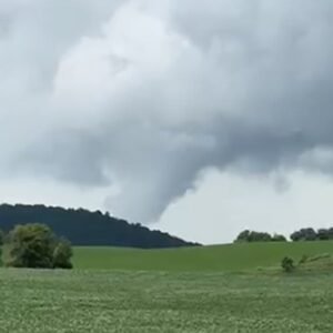 Wisconsin Tornado Warnings: Stunning Footage and Community Resilience - Thumbnail