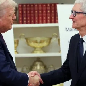 Apple Reports Largest Weekly Gain Since July 2020 After White House Visit - Thumbnail