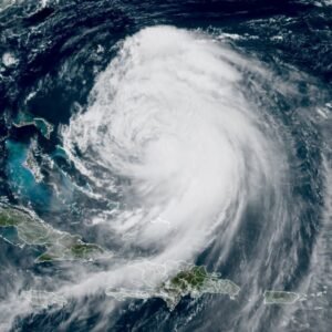 Coastal Flood Watch: Hurricane Erin’s Threat to East Coast - Thumbnail