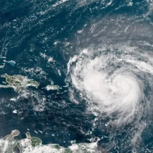 Hurricane Erin Rapidly Intensifies: Latest from the National Hurricane Center - Thumbnail