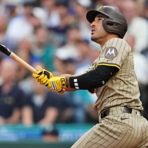 Padres Triumph Over Mariners in Gritty Game Showcase - Thumbnail