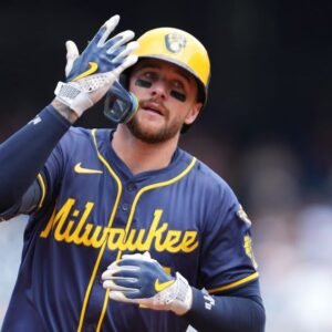 Milwaukee Brewers Set Record with 14th Win Against Reds - Thumbnail