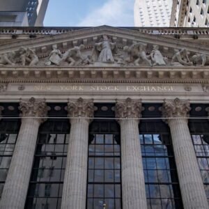 Stock Market Today: Tech Stocks Struggle Amid Economic Concerns - Thumbnail