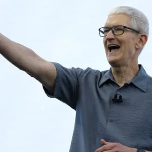 Trump Announcement Today: Apple Boosts U.S. Manufacturing Investment - Thumbnail