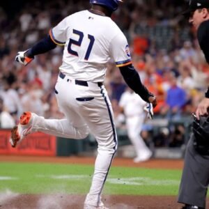Astros Standings: Yordan Alvarez Out After Significant Injury - Thumbnail