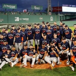 Cleveland Guardians Secure Playoff Spot: Latest Score Updates - Thumbnail