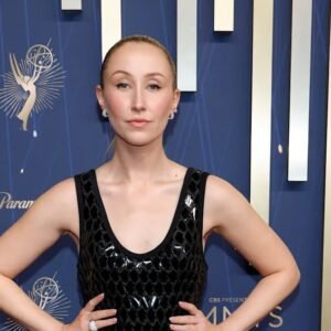 Erin Doherty’s Stunning Debut at the Emmys 2025 - Thumbnail