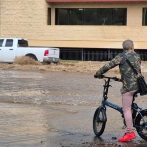 Severe Thunderstorms Trigger Flash Flood Warning in Phoenix Area - Thumbnail