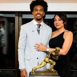 Jayden Daniels Honors Japanese Heritage on NFL Helmet - Thumbnail