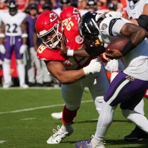 Lamar Jackson Shows Frustration During Tough Game Against Chiefs - Thumbnail