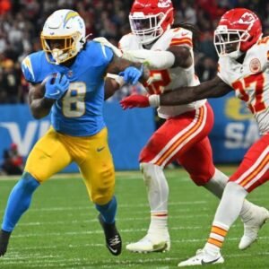 Exciting Monday Night Football Matchups: Buccaneers vs. Texans, Chargers vs. Raiders - Thumbnail