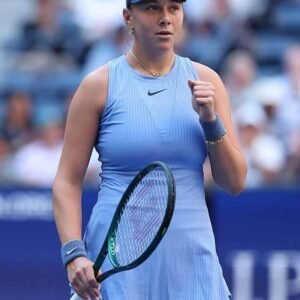 Swiatek Faces Tough Challenge as Anisimova Aces Quarterfinal - Thumbnail
