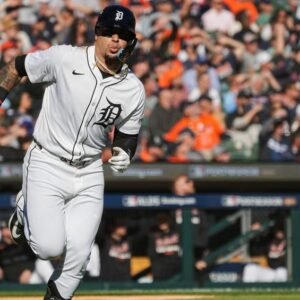 AJ Hinch’s Leadership in Tigers’ Crucial ALDS Game 4 - Thumbnail