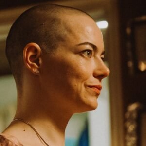 Exciting Buzz Around Bugonia Movie as Fans Shave Heads for Tickets - Thumbnail