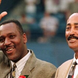 Joe Carter Returns for World Series Ceremonial Pitch - Thumbnail