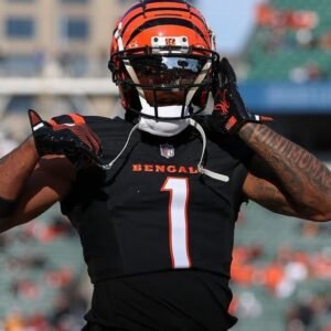 NFL Standings Update: Key Player Debuts and Injuries - Thumbnail