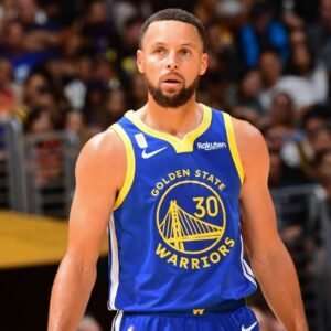With Stephen Curry’s Leadership, Warriors’ Final Chapter Begins - Thumbnail