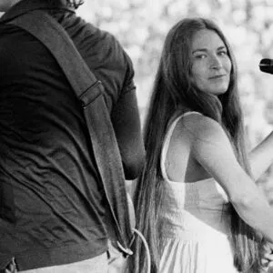 Donna Jean Godchaux, Grateful Dead Singer, Passes Away at 78 - Thumbnail