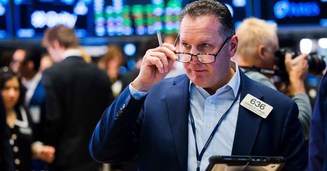 Dow Jones Stock Markets Experience Fluctuations as AI Stocks Surge