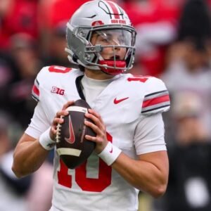 Jeremiyah Love Shines Bright as Heisman Contender in Rivalry Week - Thumbnail