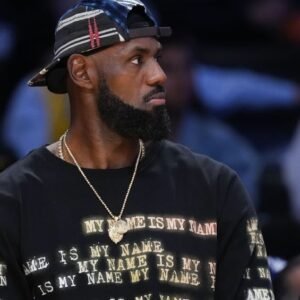 LeBron James Makes Strong Efforts Towards Return to Lakers - Thumbnail