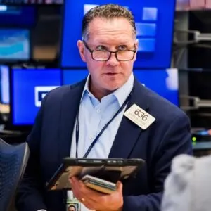 Market Update: S&P 500 and Nasdaq Futures Dipped Amid AMD Concerns - Thumbnail