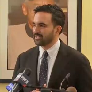 Zohran Mamdani Leads in NYC Mayoral Race Amid Andrew Cuomo’s Struggles - Thumbnail