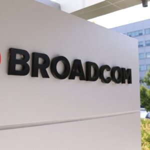 Broadcom’s Rising AVGO Stock: What Investors Need to Know - Thumbnail