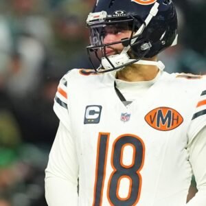 Caleb Williams Faces Pressure Ahead of Key Packers Game - Thumbnail