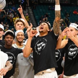 College Basketball Rankings: Michigan Climbs High in AP Poll - Thumbnail