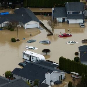 Flood Warning: Severe Weather Triggers Evacuations in Washington - Thumbnail
