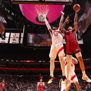 Hawks vs Heat: Exciting Matchup Analysis and Predictions - Thumbnail