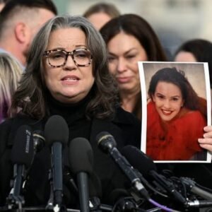 Les Wexner’s Connection to Epstein Files Sparks Concern - Thumbnail