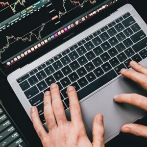 Meta Stock Surges Following SAM 3 AI Model Launch – $900 Target - Thumbnail