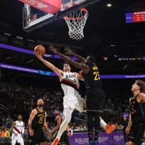 Warriors Aim to Overcome Challenges Against Trail Blazers - Thumbnail