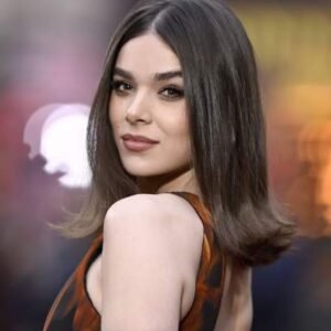 Hailee Steinfeld’s Major Golden Globes Role Amidst NFL Playoffs - Thumbnail