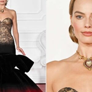 Margot Robbie Stuns in Elizabeth Taylor’s Iconic Necklace - Thumbnail