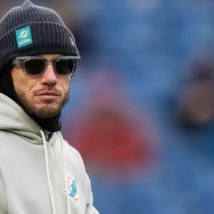 Dolphins Fire Coach Mike McDaniel After Disappointing Season - Thumbnail