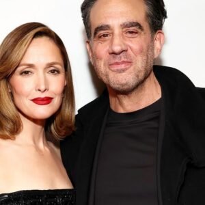 Rose Byrne’s Unique Night at the Golden Globes Without Bobby Cannavale - Thumbnail