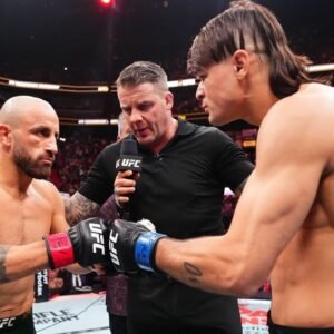 UFC 325: Volkanovski vs Lopes – Experts Split on Championship Fight - Thumbnail