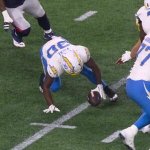 Vicious Defense: Milton Williams Leads Patriots to Victory - Thumbnail