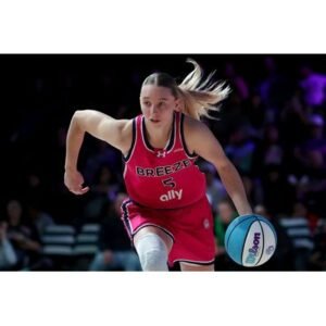 Allisha Gray Shines in Unrivaled 1-on-1 Basketball Tournament - Thumbnail