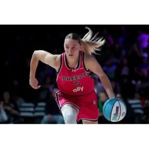 Allisha Gray Shines in Unrivaled 1-on-1 Basketball Tournament - Thumbnail