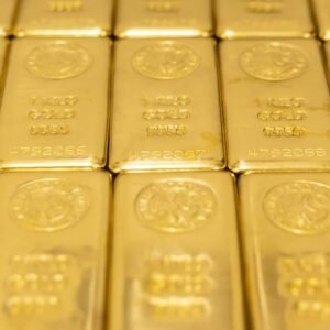 Gold Rate Today: Wall Street Banks Advocate Buying the Dip - Thumbnail